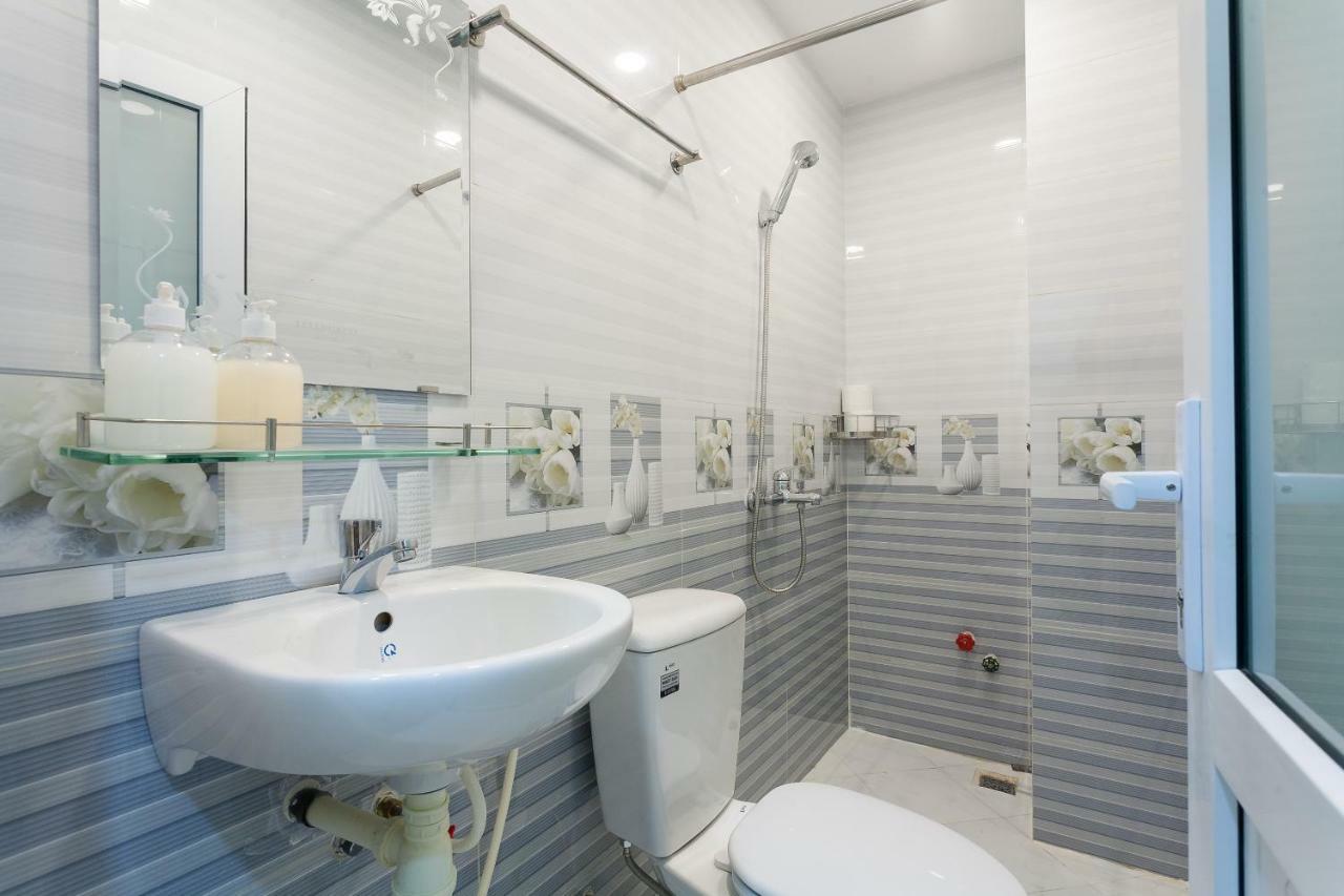 Auhome- Minimalist Apartment Ho Chi Minh City Exterior photo